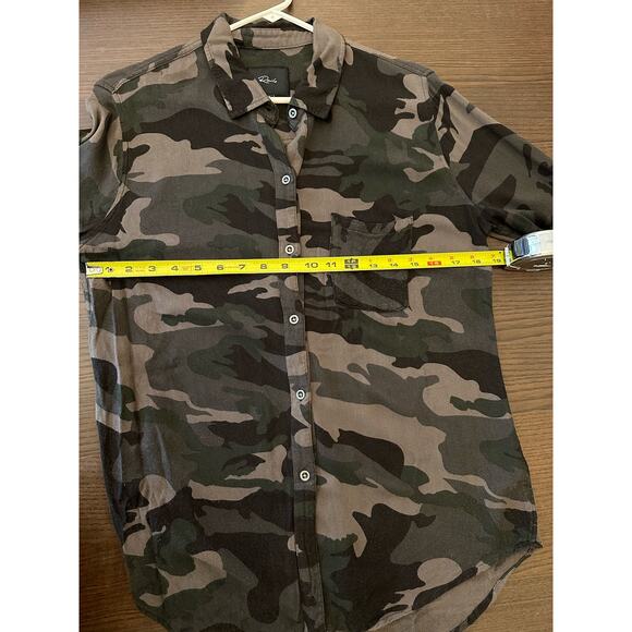Rails Womens Medium Button Down Shirt Blouse Green Brown Camo Lightweight Travel - Picture 7 of 9